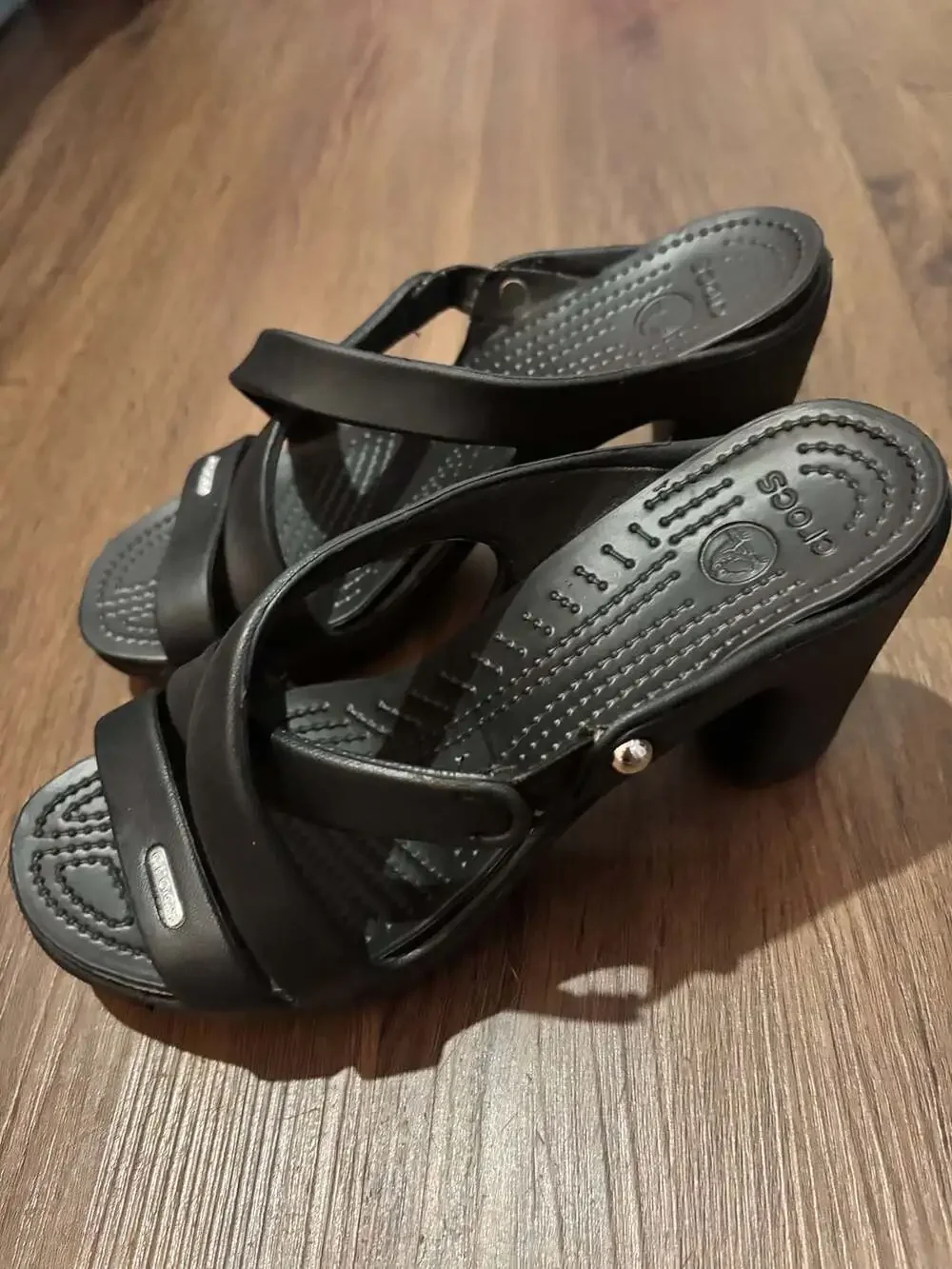 Crocs Cyprus IV Black Heels Sandals 7